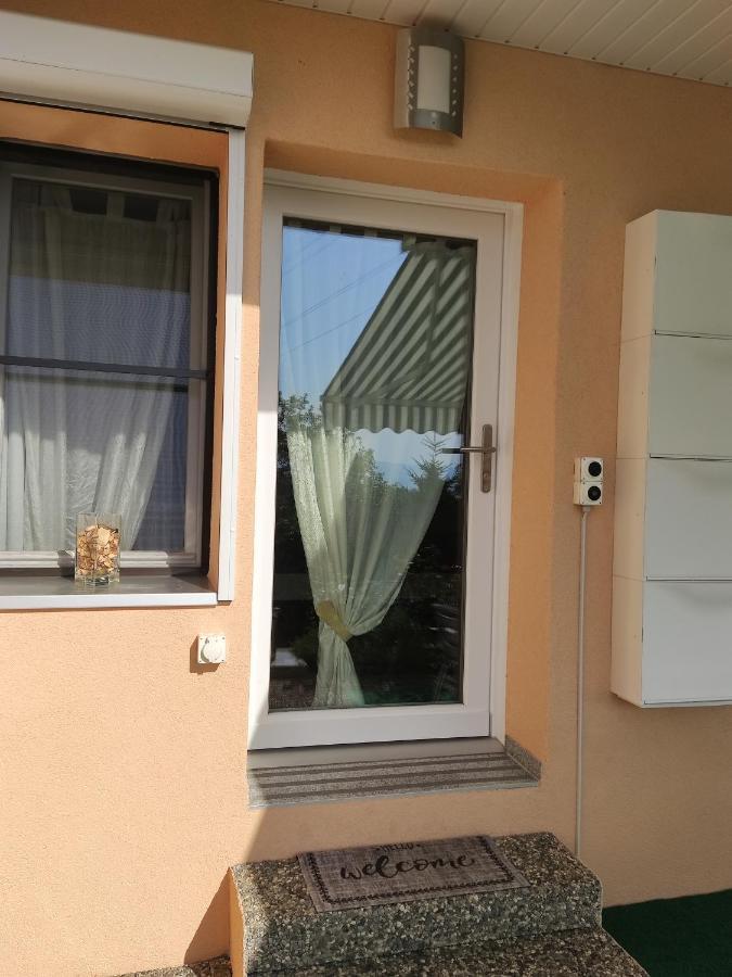 Joli Studio Avec Terrasse Et Vue Exclusivement Pour Non Fumeurs Belmont-sur-Lausanne Exterior photo